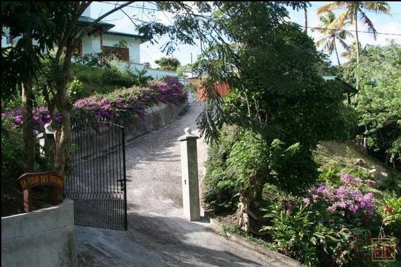 加勒比圣露西亚岛香格里拉芙蓉别墅庭院