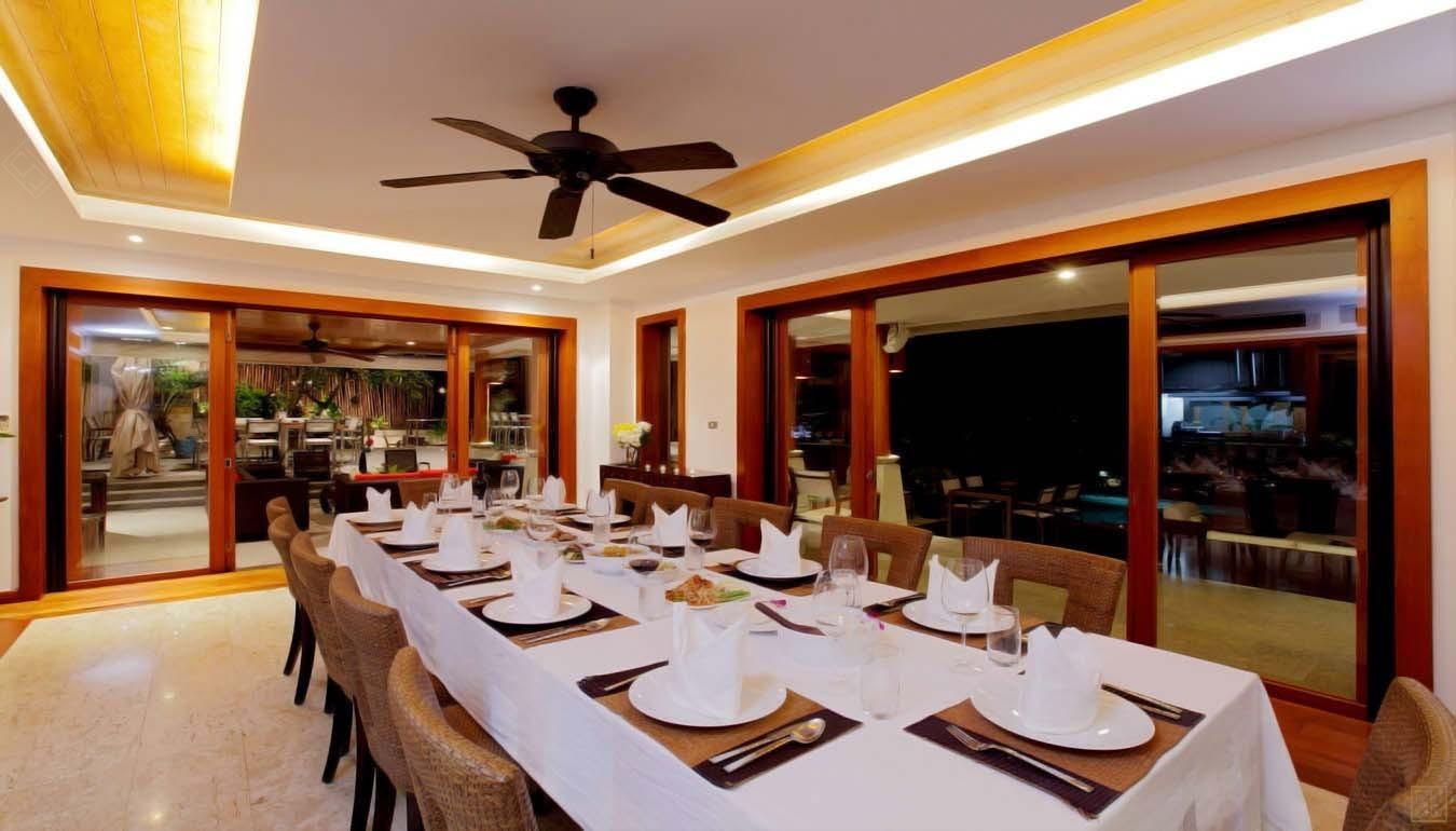 泰国普吉岛麦西尔别墅长餐桌