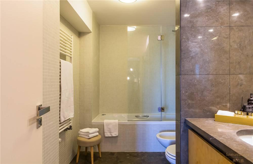 葡萄牙里斯本圣豪复式公寓盥洗室