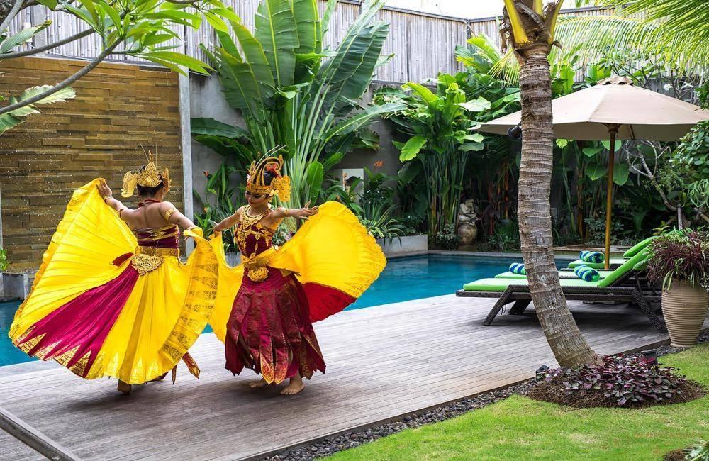 巴厘岛水明漾巴巴格别墅舞蹈人员