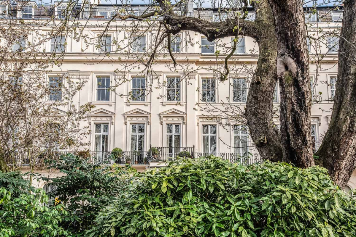 Eaton Square - Photo 31