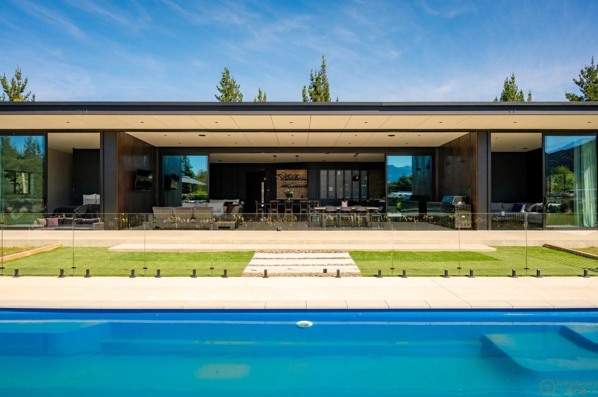 Riverbank Luxury - Photo 7