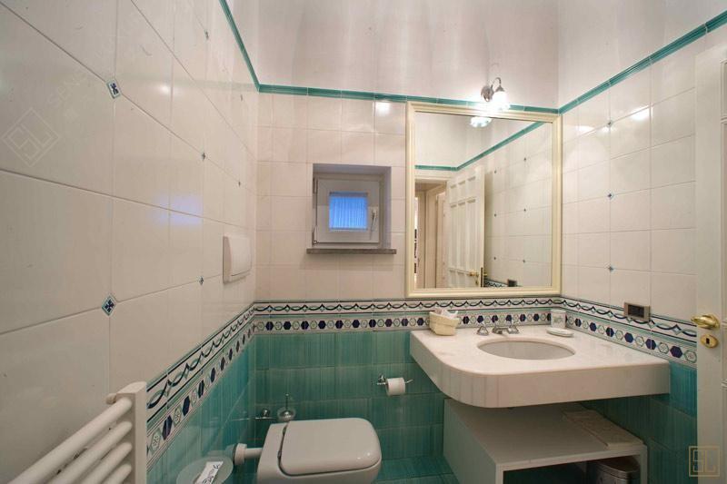 意大利阿尔玛菲海岸吉欧罗别墅浴室