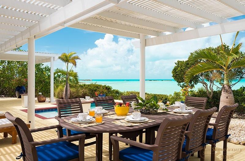 加勒比特克斯和凯科斯群岛五座珊瑚礁别墅餐厅