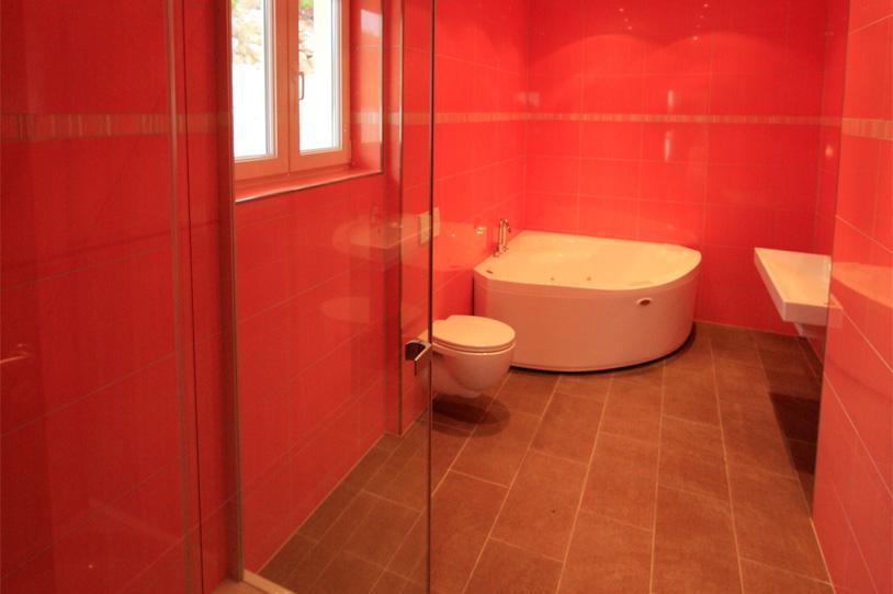 克罗地亚科尔丘拉岛扎戈拉别墅浴室