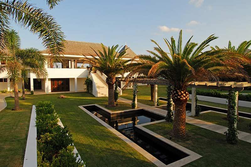 加勒比安圭拉蓝天海岸庭院