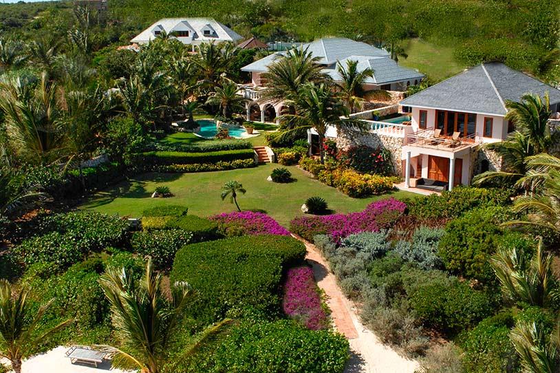 加勒比安圭拉湛蓝别墅庭院