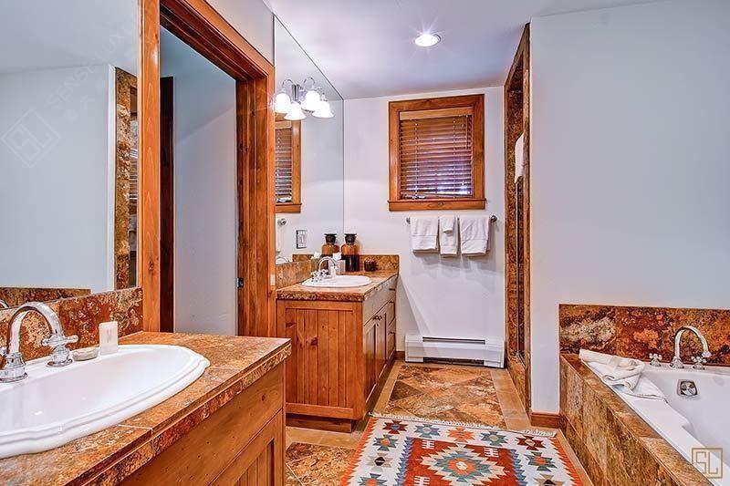 美国科罗拉多州贝尔波峡谷别墅A座浴室