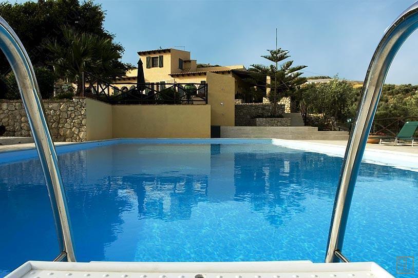意大利西西里岛马萨莉亚别墅泳池一角