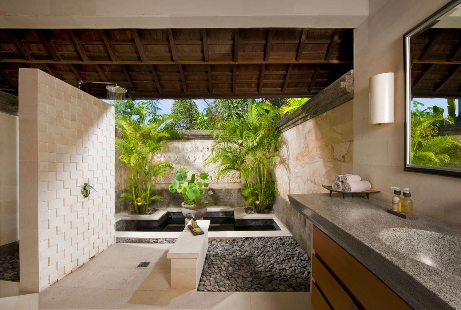 印尼巴厘岛普西帕普里别墅浴室