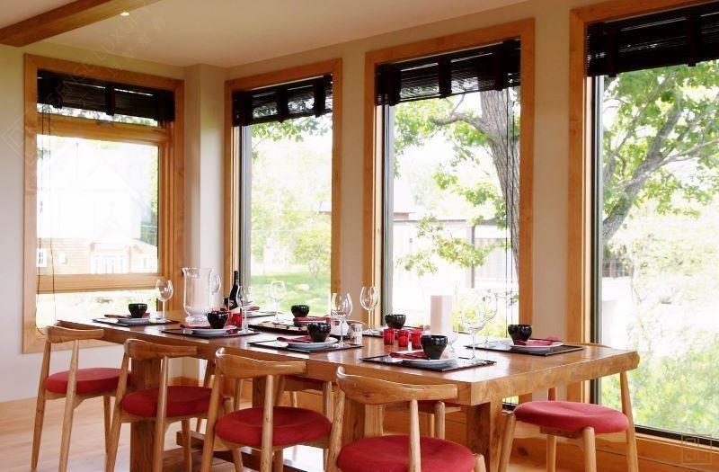 日本北海道泽可别墅餐桌