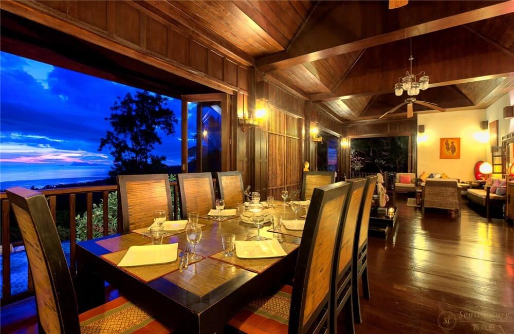 泰国苏梅岛柚木别墅餐桌