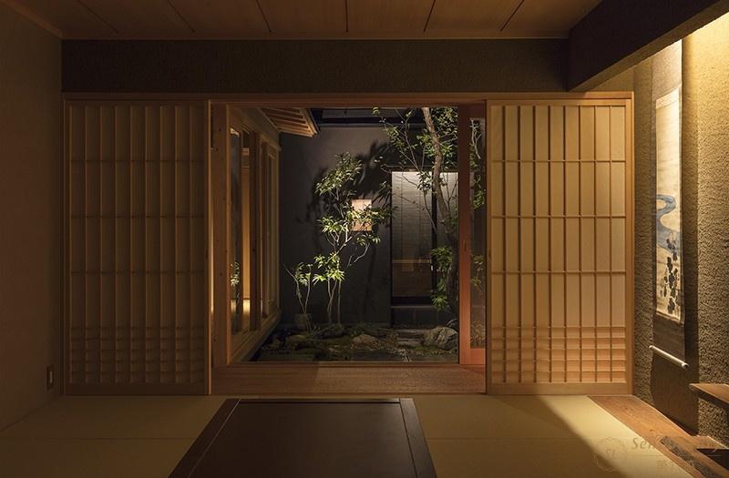忧遁草町屋