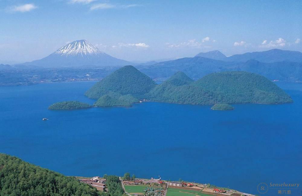 日本北海道洞爷湖水一方别墅美景