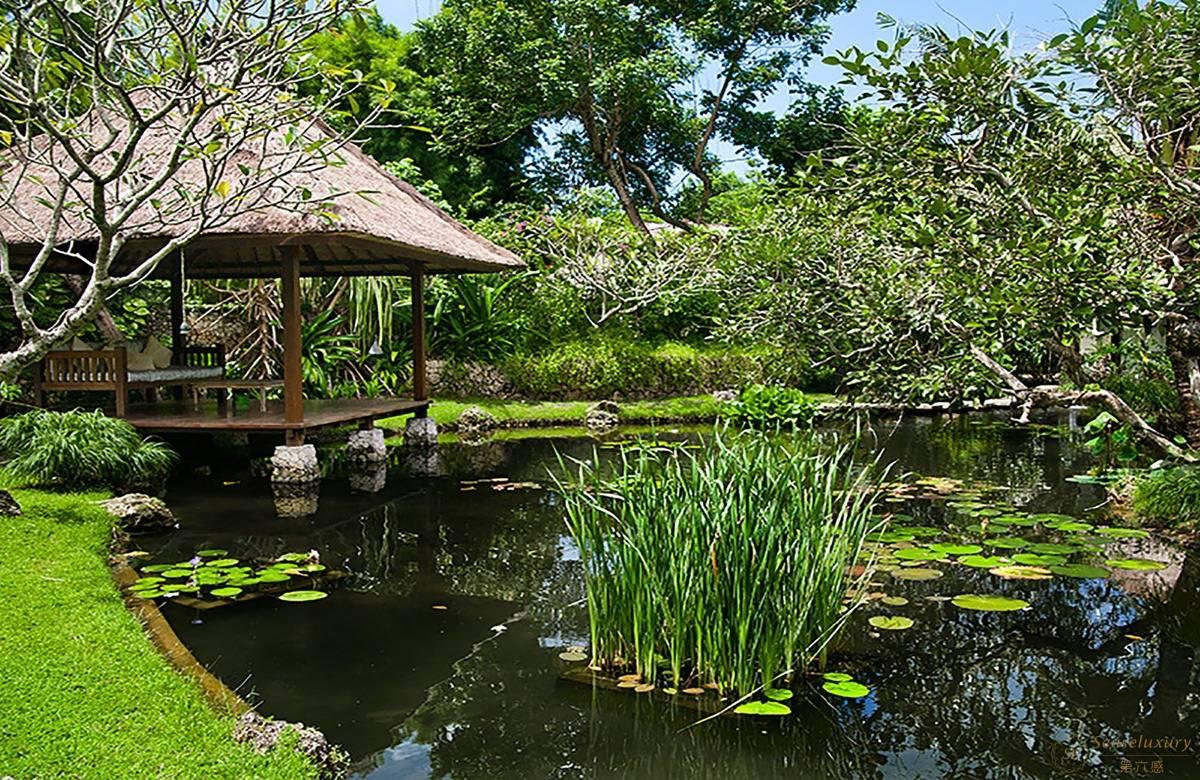 巴厘岛瓦露别墅池塘